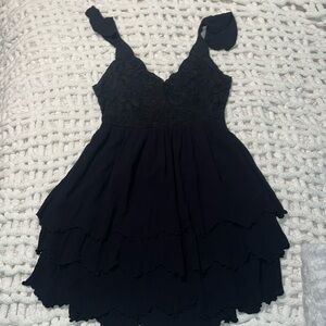 (L) Shyanne Black Lace Dress
